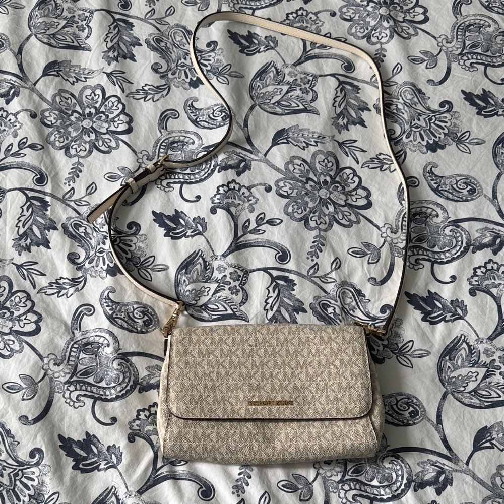 Michael Kors Crossbody Bag